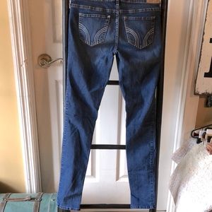 Hollister - Super Skinny Jean - Size 7 Regular - W28 L31 - Dark Wash - Stretchy